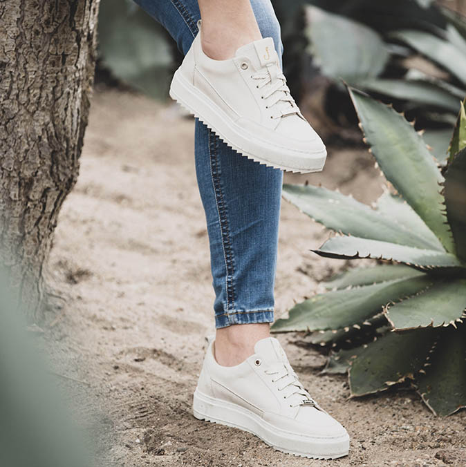 Flo | Nubuck offwhite