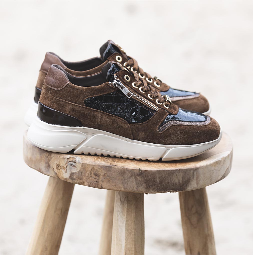 Footnotes - AW2021_15