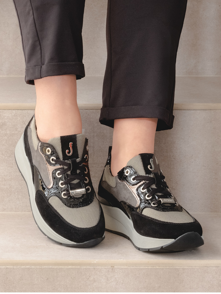 Footnotes - AW2236